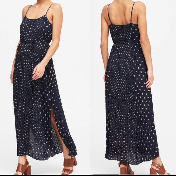 Banana Republic Pleated Maxi Dress - Picture 1 of 5